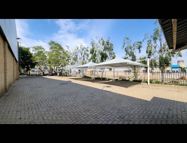1,235M² WAREHOUSE FOR SALE IN SPARTAN